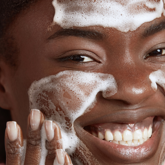 Pigmentation de la peau noire : troubles & solutions